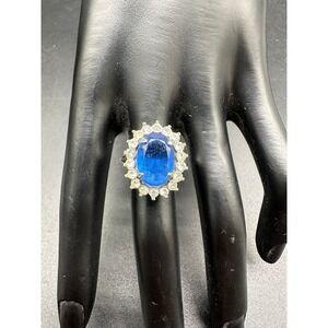Avon Vintage Faux SapphireMajestic Princess Halo Silver Tone Adjustable Ring